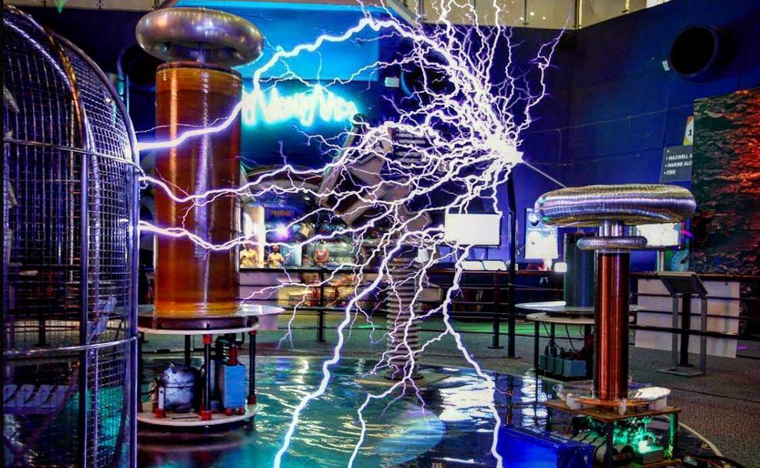 Electricity exhibit at Science Centre Singapore