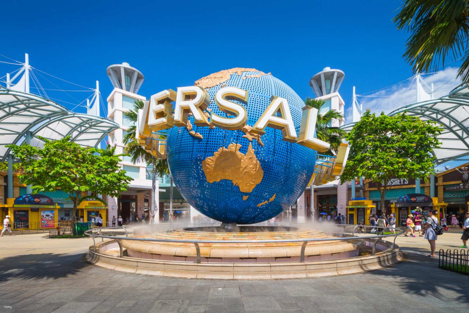 Universal Studios Singapore globe